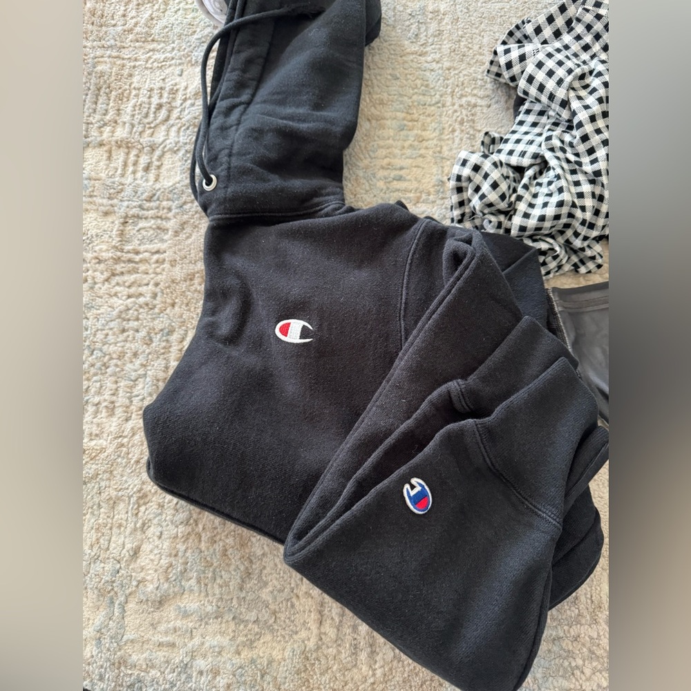 Champion Black Sweatshirt